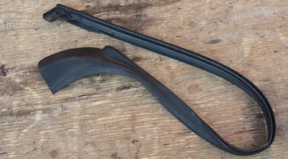 Lexus UX Rubber seal rear door 23161103