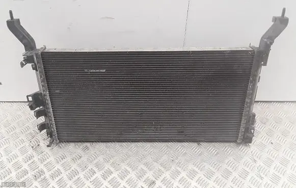 Renault Laguna III Coolant radiator 214100005r m6707005 h9418006