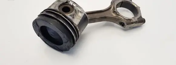 Toyota Corolla Verso AR10 Piston with connecting rod
