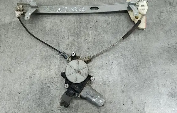 Honda Accord Front door window regulator with motor