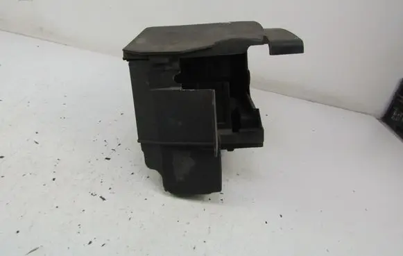 Opel Vectra C Fuse box cover 