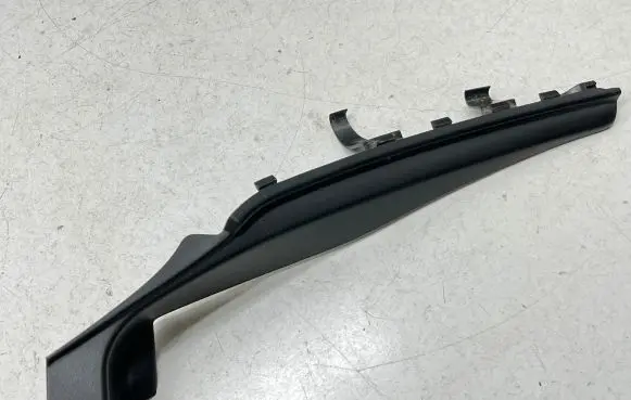 Nissan Pulsar Fender end trim 668943GF0A