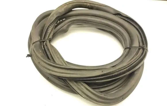 Mercedes-Benz Sprinter W907 W910 Rubber seal front coupe door 