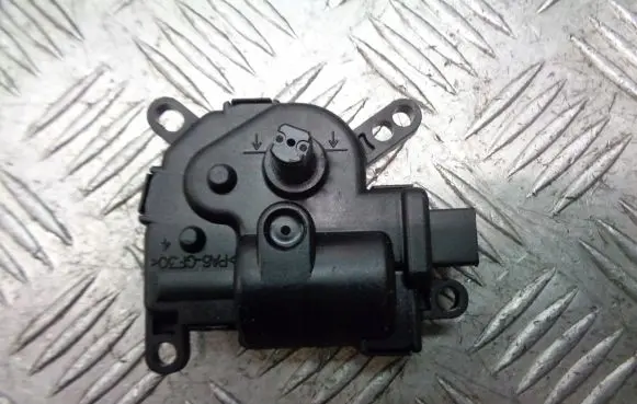 Ford Focus A/C air flow flap actuator/motor 1S7H19B634