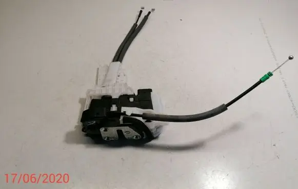 Hyundai ix35 Front door lock 81310-2Y010