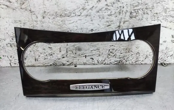 Mercedes-Benz C W204 Dashboard center trim panel 