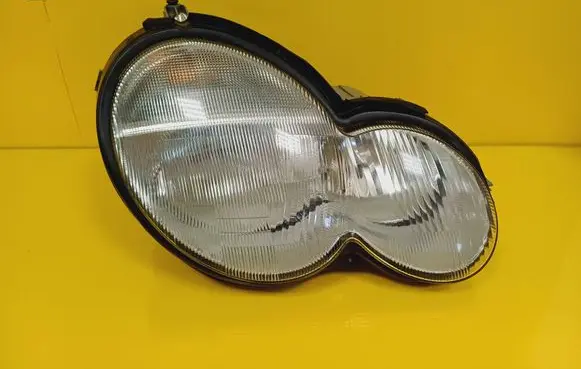 Mercedes-Benz C W203 Headlight/headlamp