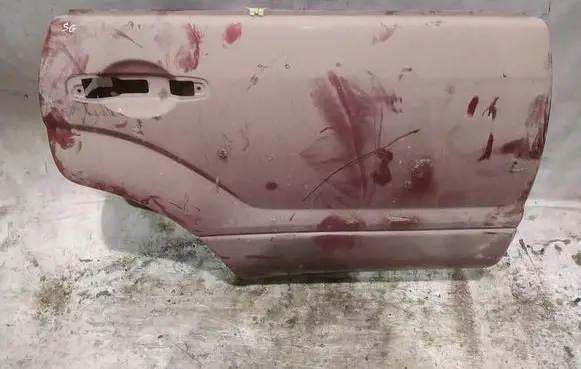 Subaru Forester SF Rear door RAUDONOS