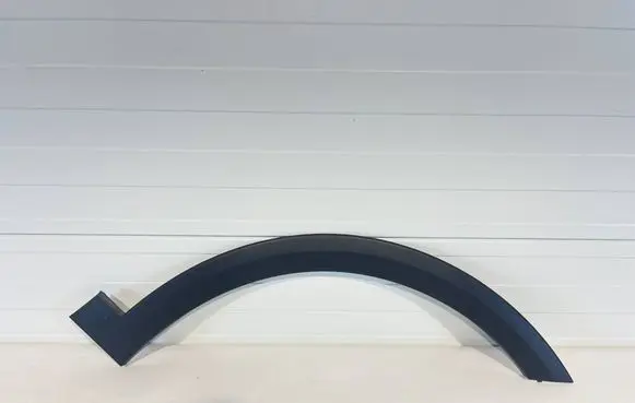 Fender trim (molding)