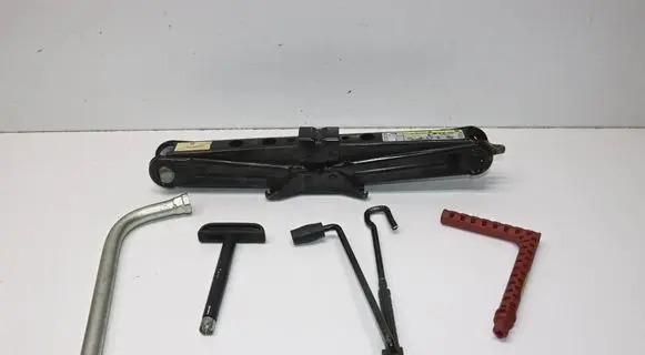 Audi Q5 SQ5 FY Tool set 8N0012219 4H0011221