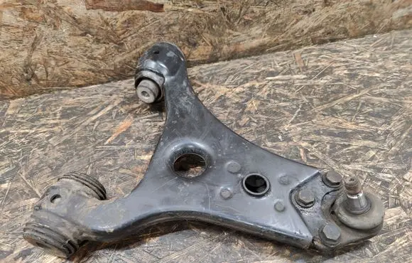 Mercedes-Benz B W245 Front lower control arm/wishbone A1693300407