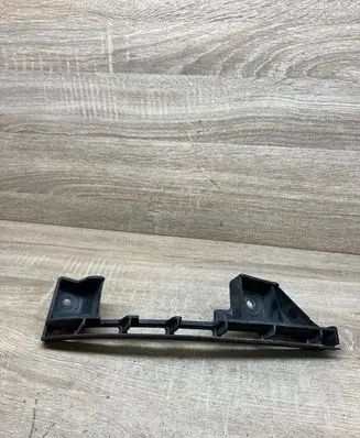 Volkswagen Touran I Front bumper mounting bracket 1T0807890B