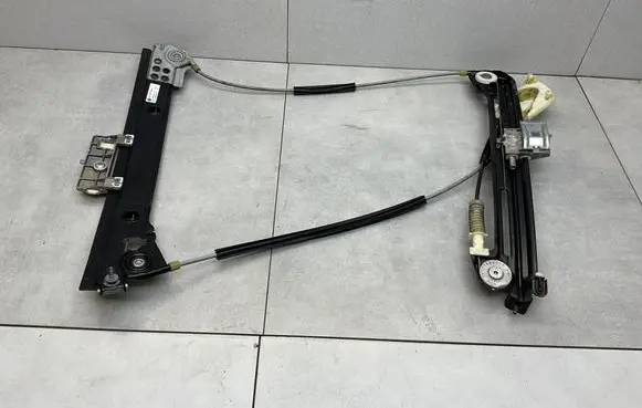 Volkswagen Golf VI Front door electric window regulator 5K7837462C