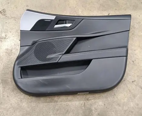 Jaguar XE Front door card panel trim M637M