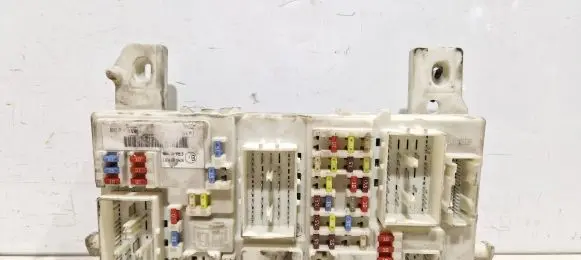 Ford Focus Fuse module 8m5t14014