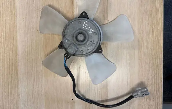 Suzuki Vitara (LY) Radiator cooling fan shroud 1680001990