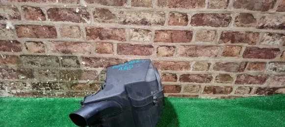 Ford Focus Air filter box cover 