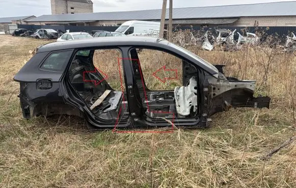 Skoda Karoq Pillar (middle)
