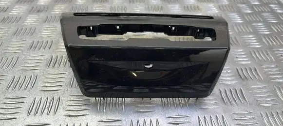 Radio/GPS head unit trim