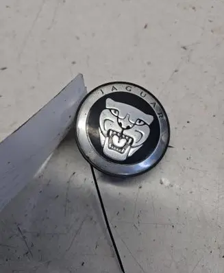 Jaguar XF X250 Original wheel cap 8W931A096AB