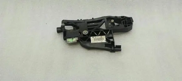 Rear door exterior handle/bracket