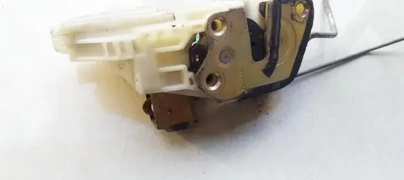 Mitsubishi Galant Front door lock