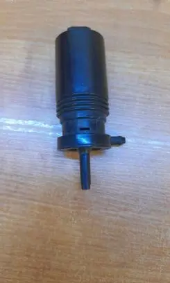 Volvo XC90 Headlight washer pump 1012458 025230