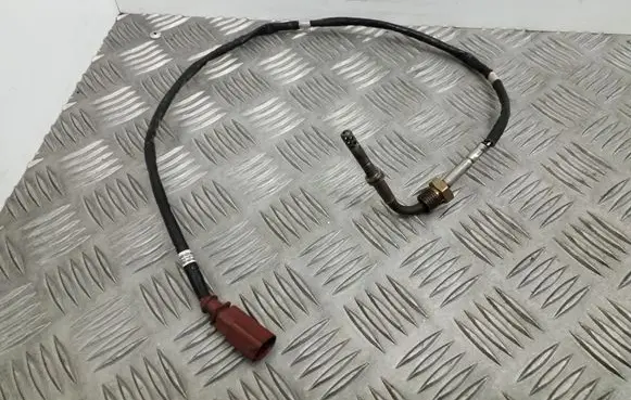 Volkswagen Golf Plus Exhaust gas temperature sensor 03L906088AJ 979