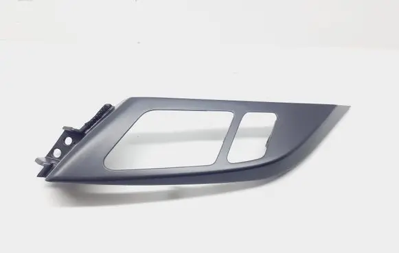 Radio/GPS head unit trim