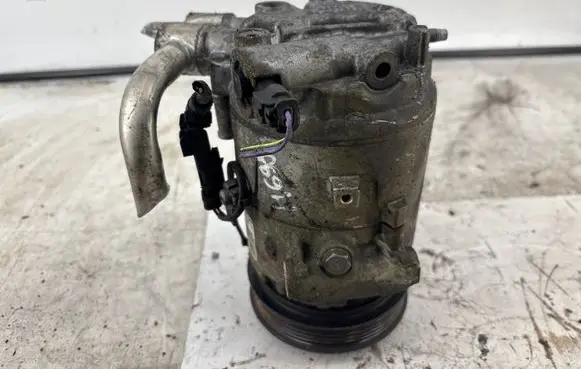 Opel Zafira C Air conditioning (A/C) compressor (pump) 401575950 39045696 11096223322C