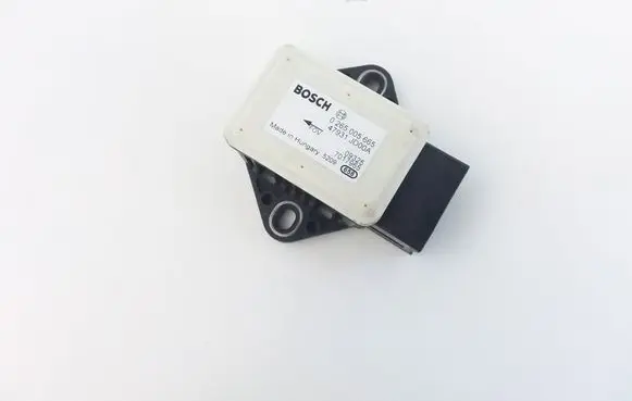 Nissan Qashqai ESP acceleration yaw rate sensor 0265005665 47931JD00A