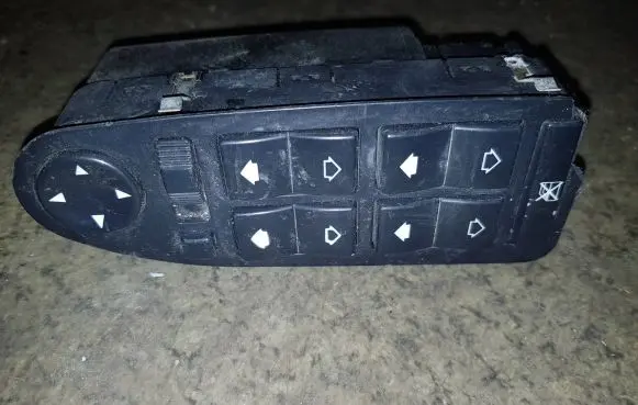 BMW 5 E39 Electric window control switch 61318368985 110187 03725060