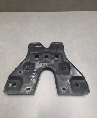 Volkswagen PASSAT B8 Radiator support slam panel bracket 3G0805567A