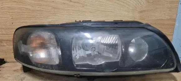 Volvo S60 Headlight/headlamp 8693657