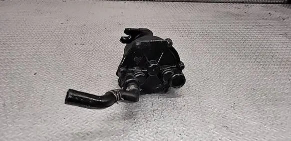 Ford Focus Vacuum pump 