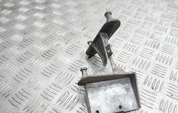 Mercedes-Benz C W203 ABS pump bracket A2034310240
