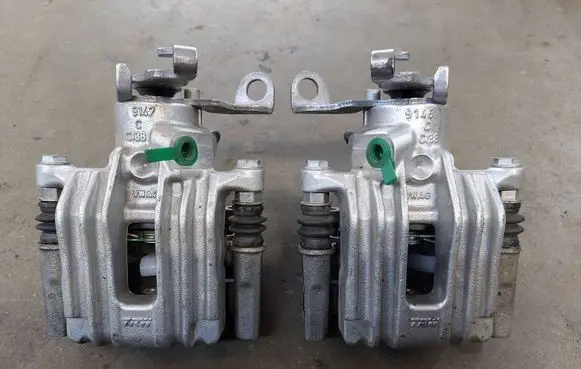 Rear brake caliper
