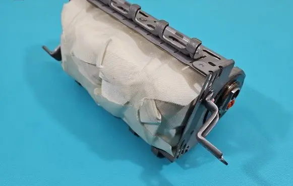 Passenger airbag