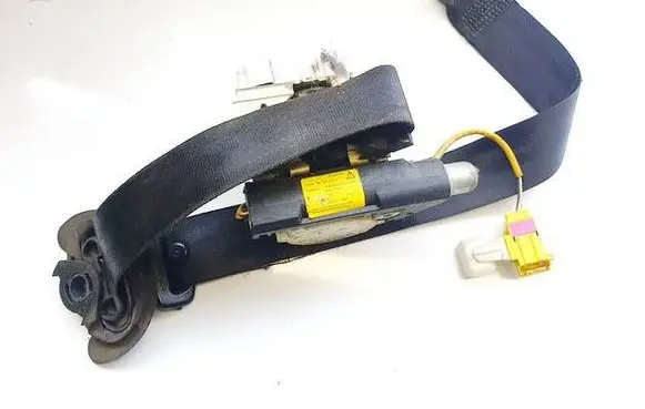 Volkswagen PASSAT B6 Front seatbelt 3C1857705F