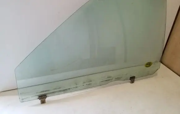 Opel Frontera A Front door window glass four-door