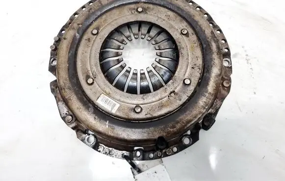 Opel Insignia A Pressure plate 55557846
