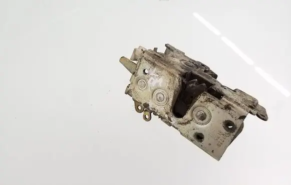 Volkswagen II LT Front door lock 9017200135