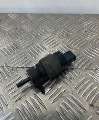 Audi A8 S8 D4 4H Windscreen/windshield washer pump 1K5955651