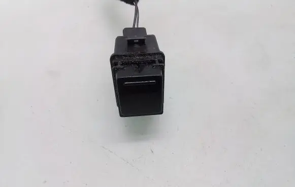 Passenger airbag on/off switch