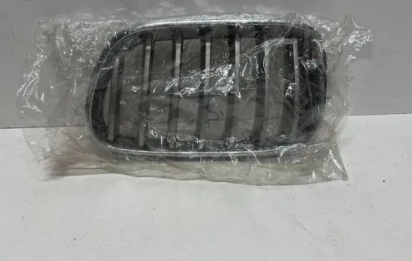 BMW X3 F25 Front bumper upper radiator grill 7210725 7237421