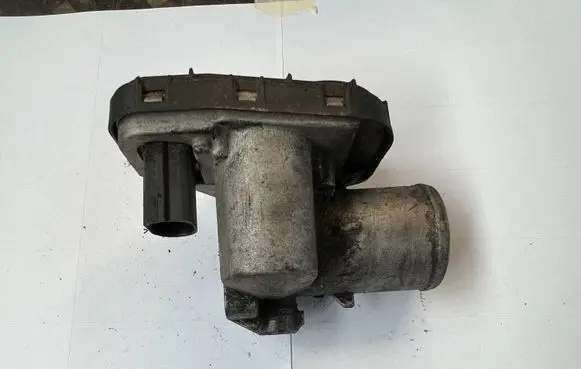 Renault Megane III Throttle valve 8200302798 27100000Y0 9209891