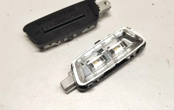 Mercedes-Benz C AMG W205 Boot/trunk interior light A0009064301 19128201