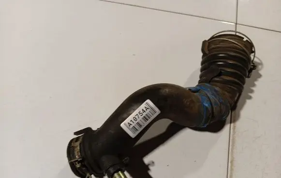 Air intake hose/pipe