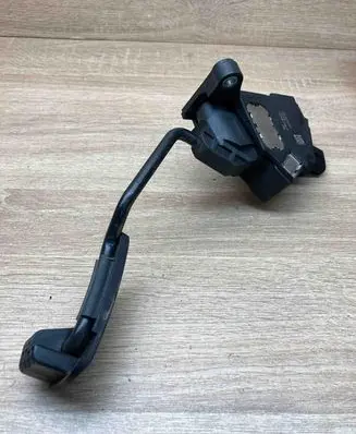 Toyota Yaris Accelerator throttle pedal 781100D021 11175A