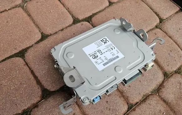 Toyota Camry VIII XV70 Central body control module 86840-K0011-